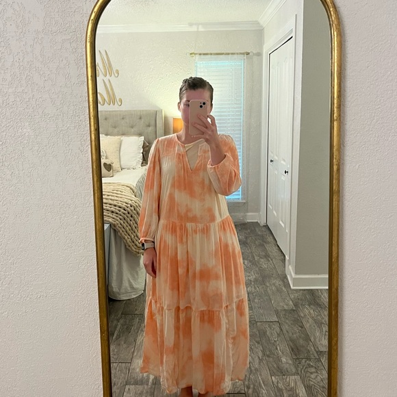 •SOLD• Tiered Dress - Picture 3 of 4